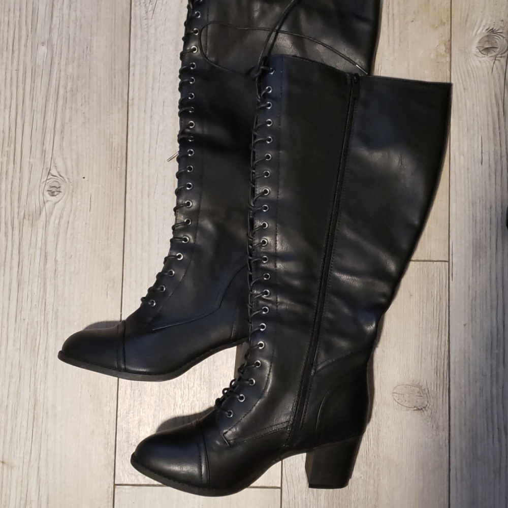 Torrid lace up heeled boots 10.5 wide